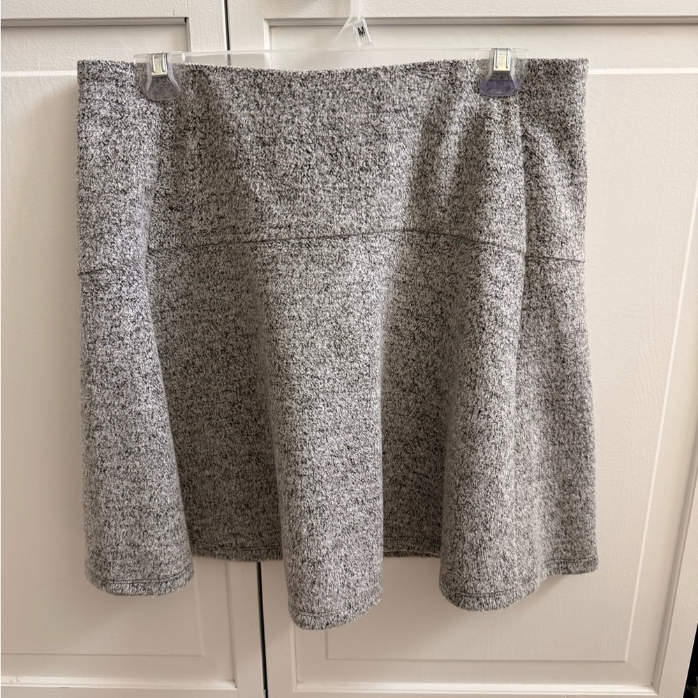 LOFT Gray Pleated A-Line Skirt Knee-Length